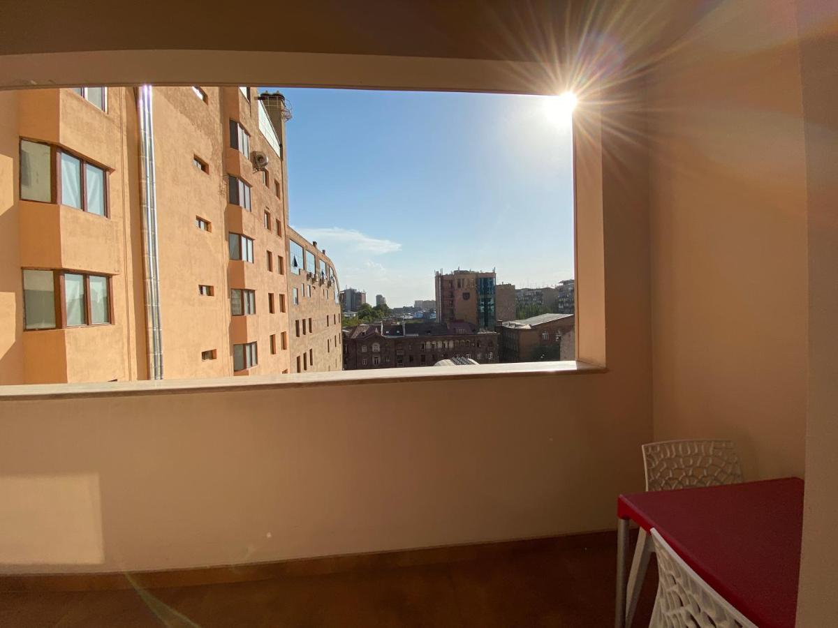 Amiryan Street, 3 Bedrooms Luxury Apartment Am440 Yerevan Exterior photo