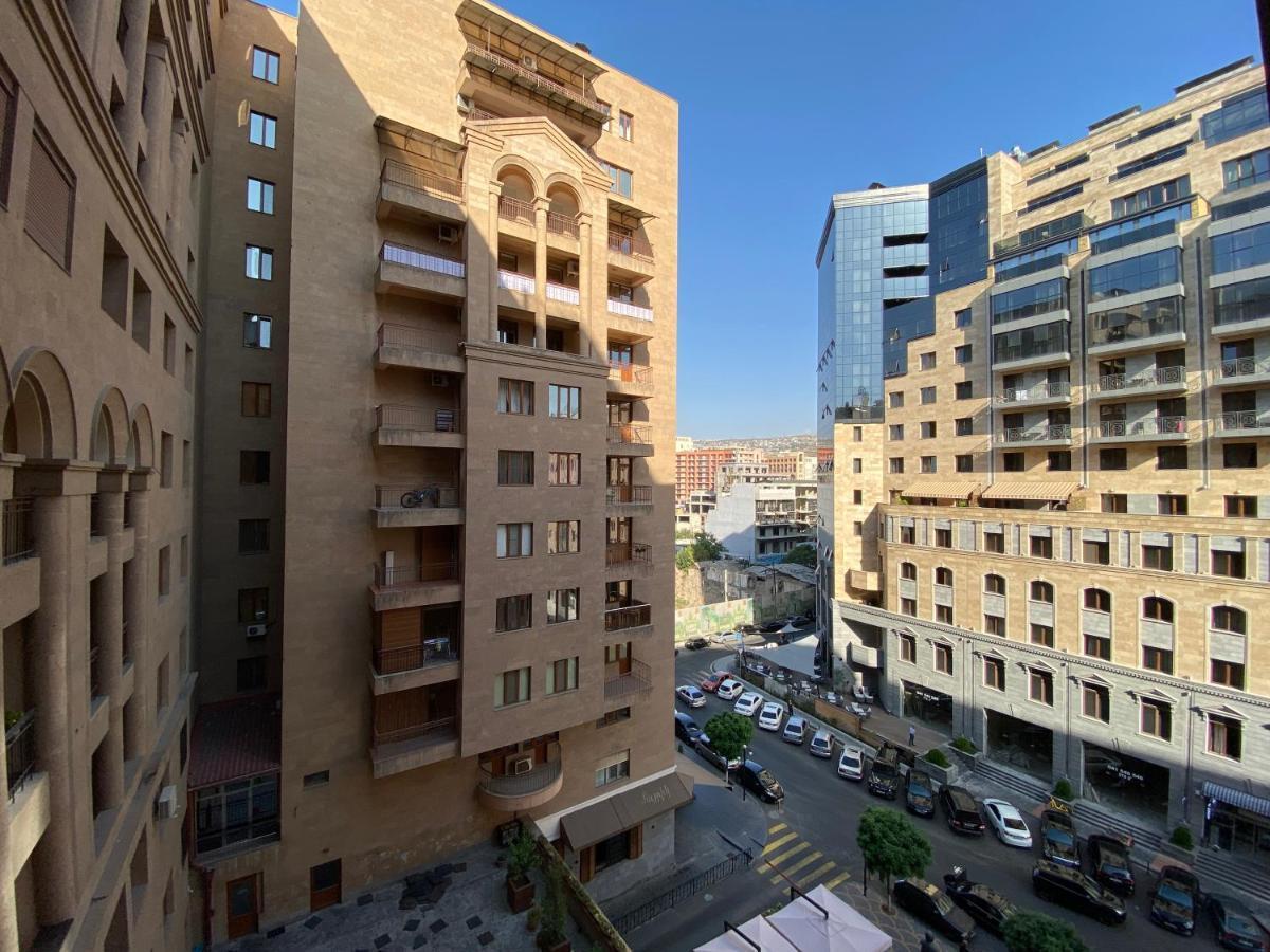 Amiryan Street, 3 Bedrooms Luxury Apartment Am440 Yerevan Exterior photo